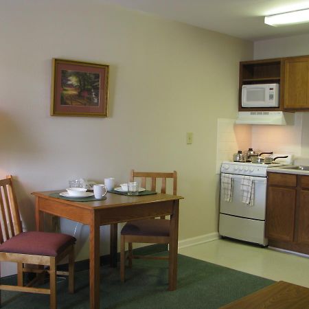 Affordable Suites ชาร์ลอตต์สวิลล์ ภายนอก รูปภาพ