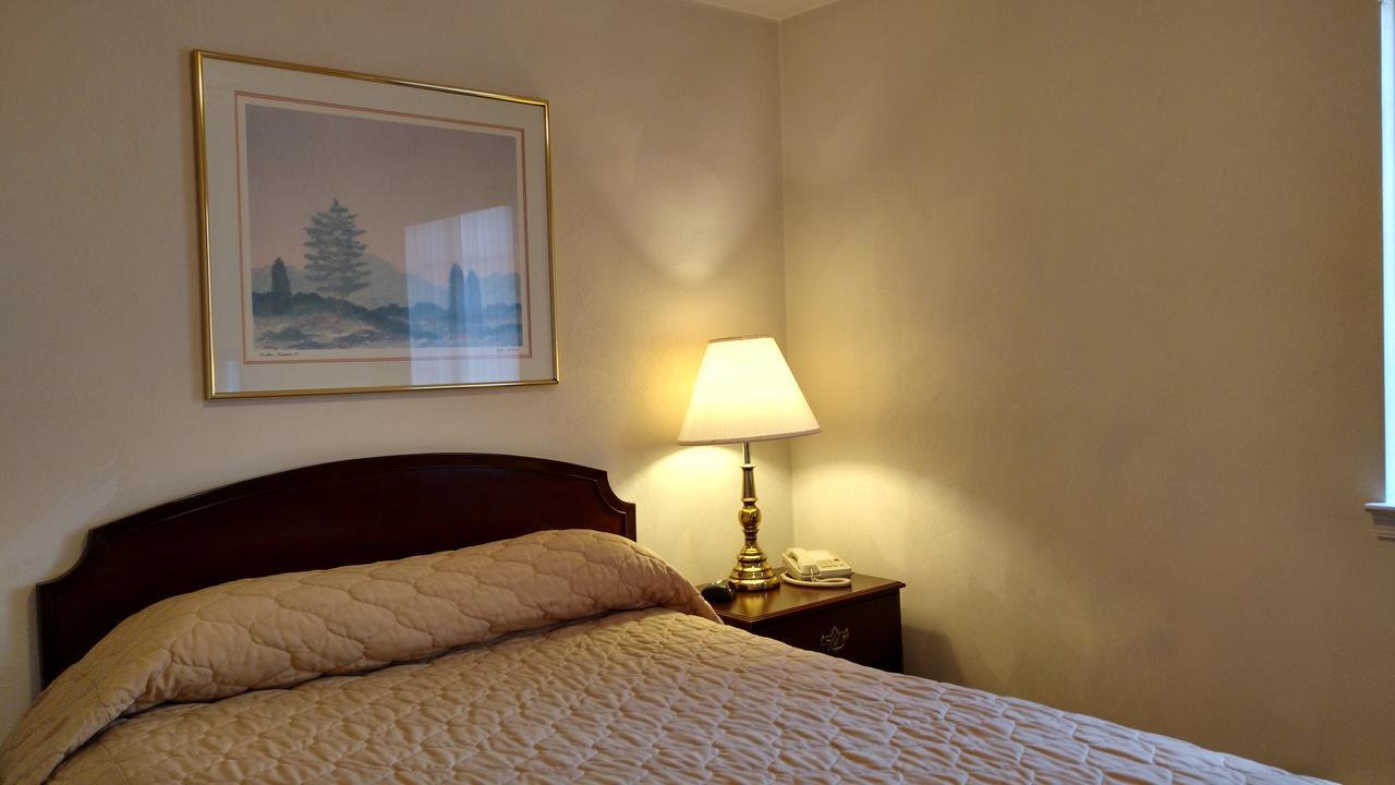 Affordable Suites ชาร์ลอตต์สวิลล์ ภายนอก รูปภาพ