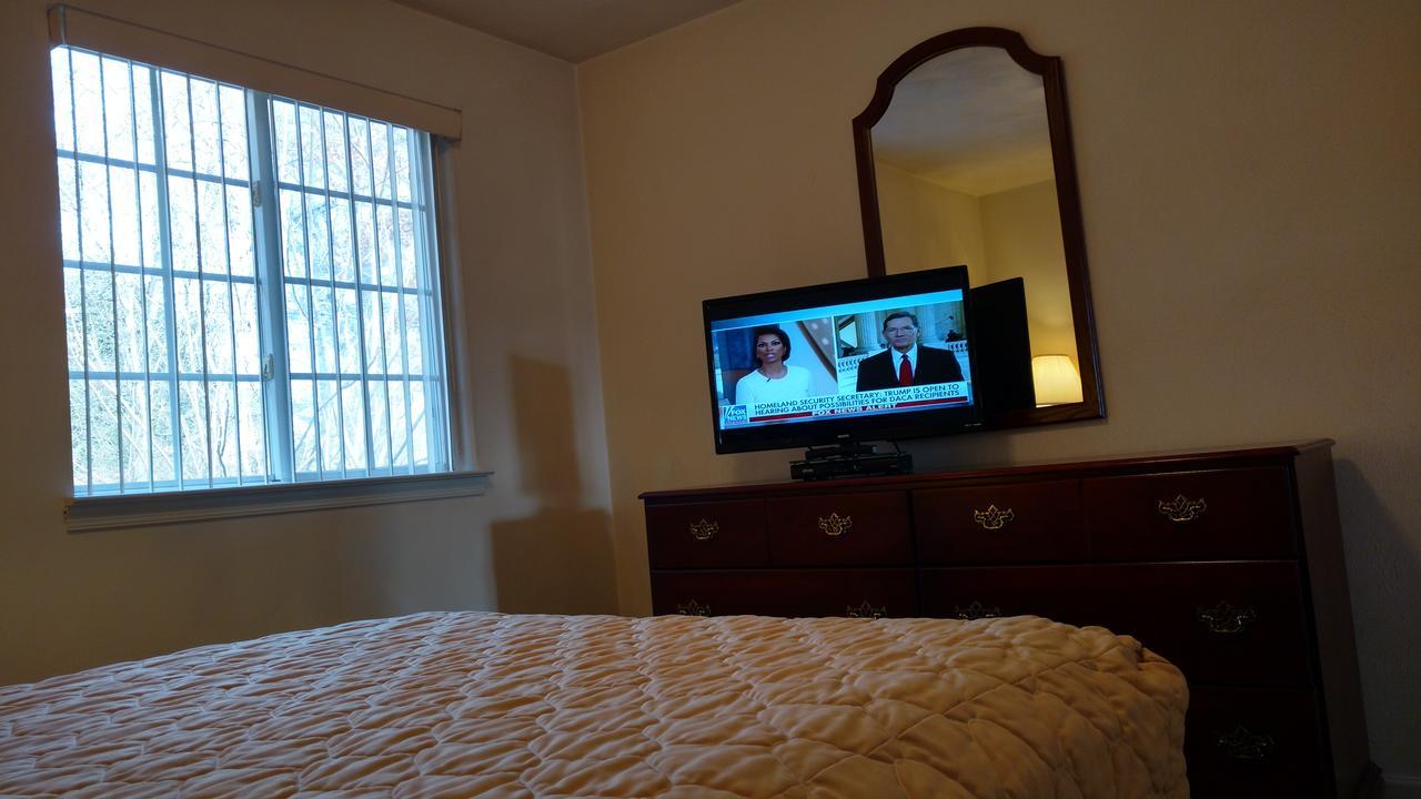 Affordable Suites ชาร์ลอตต์สวิลล์ ภายนอก รูปภาพ