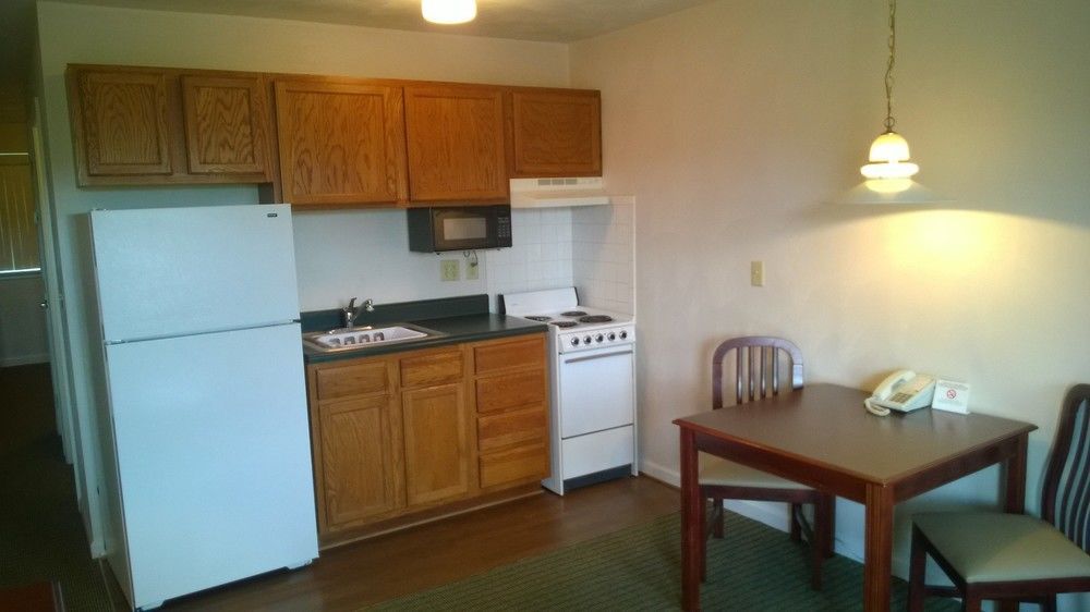 Affordable Suites ชาร์ลอตต์สวิลล์ ภายนอก รูปภาพ